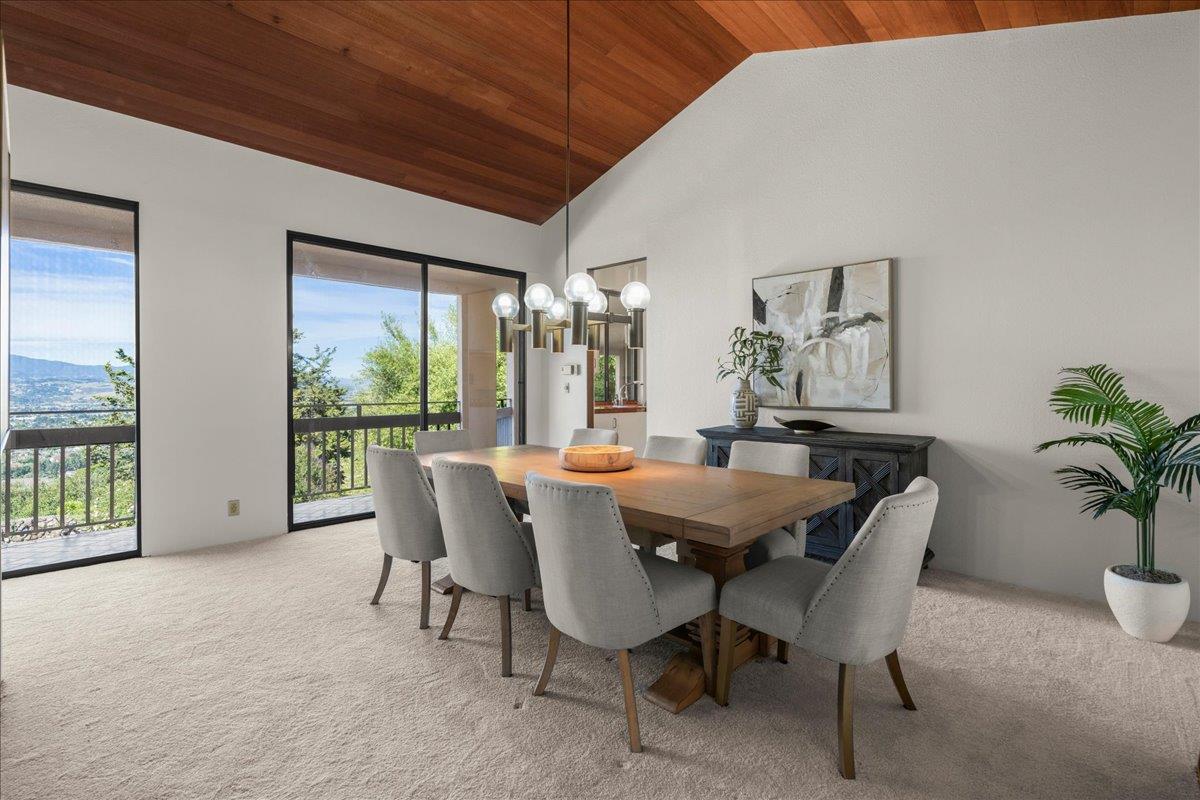 16655 Oak View Circle