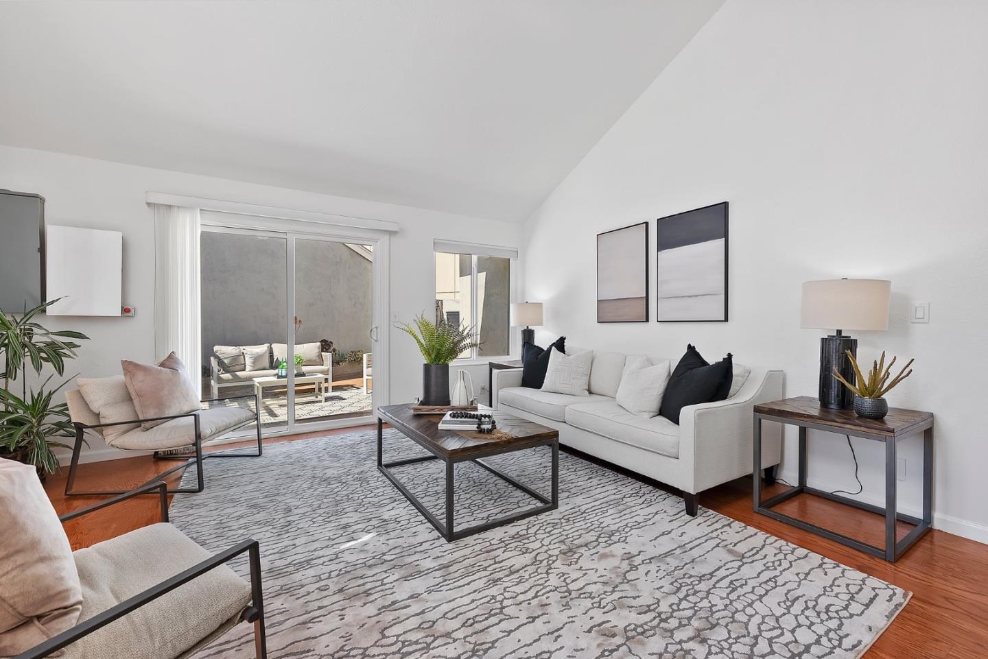 5343 Garrison Circle