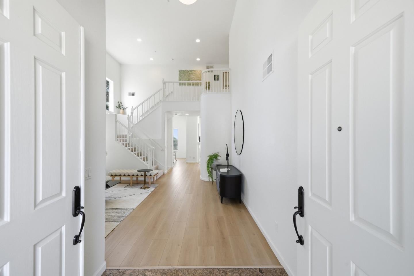 44061 Linda Vista Road