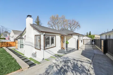 725 Alameda De Las Pulgas, Redwood City, CA 94061 - #: ML82033164