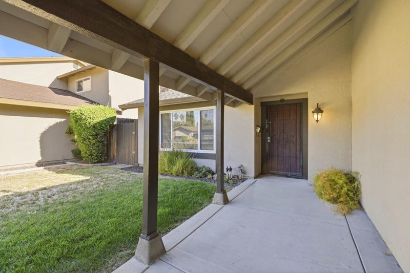 3009 Nikol Street