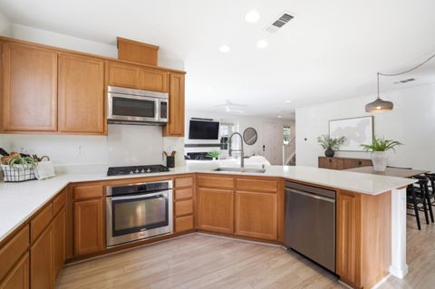 Tiny photo for 115 Lusitano Way, Gilroy, CA 95020 (MLS # ML82039105)