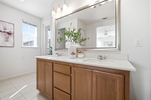 Tiny photo for 115 Lusitano Way, Gilroy, CA 95020 (MLS # ML82039105)