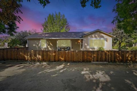 Photo of 790 Shore Road, HOLLISTER, CA 95023 (MLS # ML82021618)