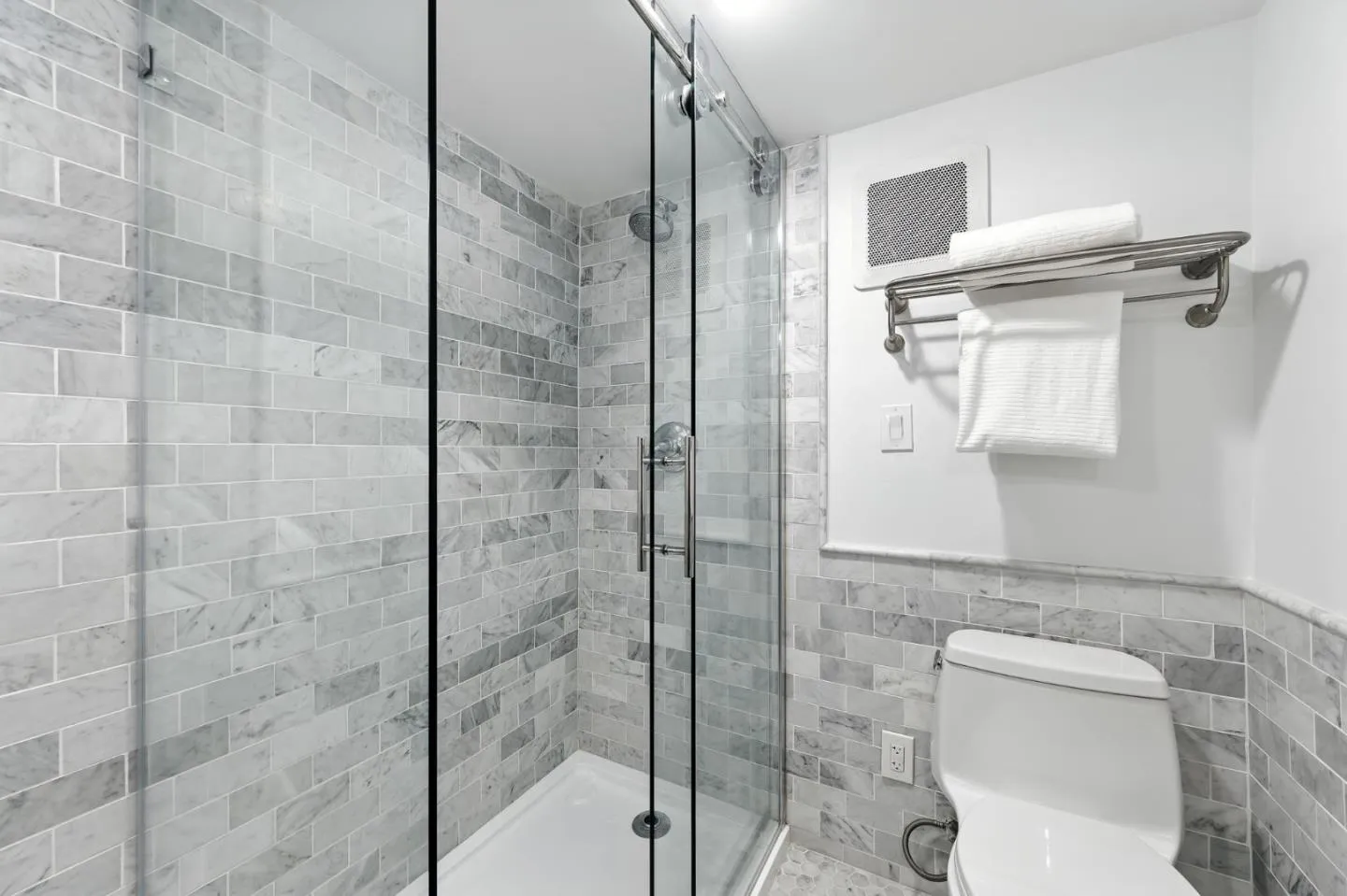 Belmont, California 94002, United States, 5 Bedrooms Bedrooms, ,4 BathroomsBathrooms,Residential,Active,199017