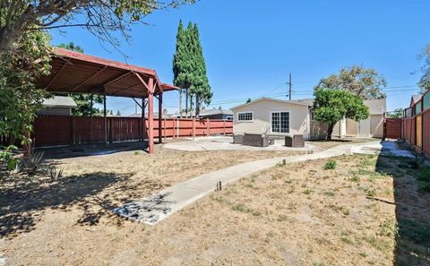 Tiny photo for 18407 Rainier Avenue, HAYWARD, CA 94541 (MLS # ML82031340)