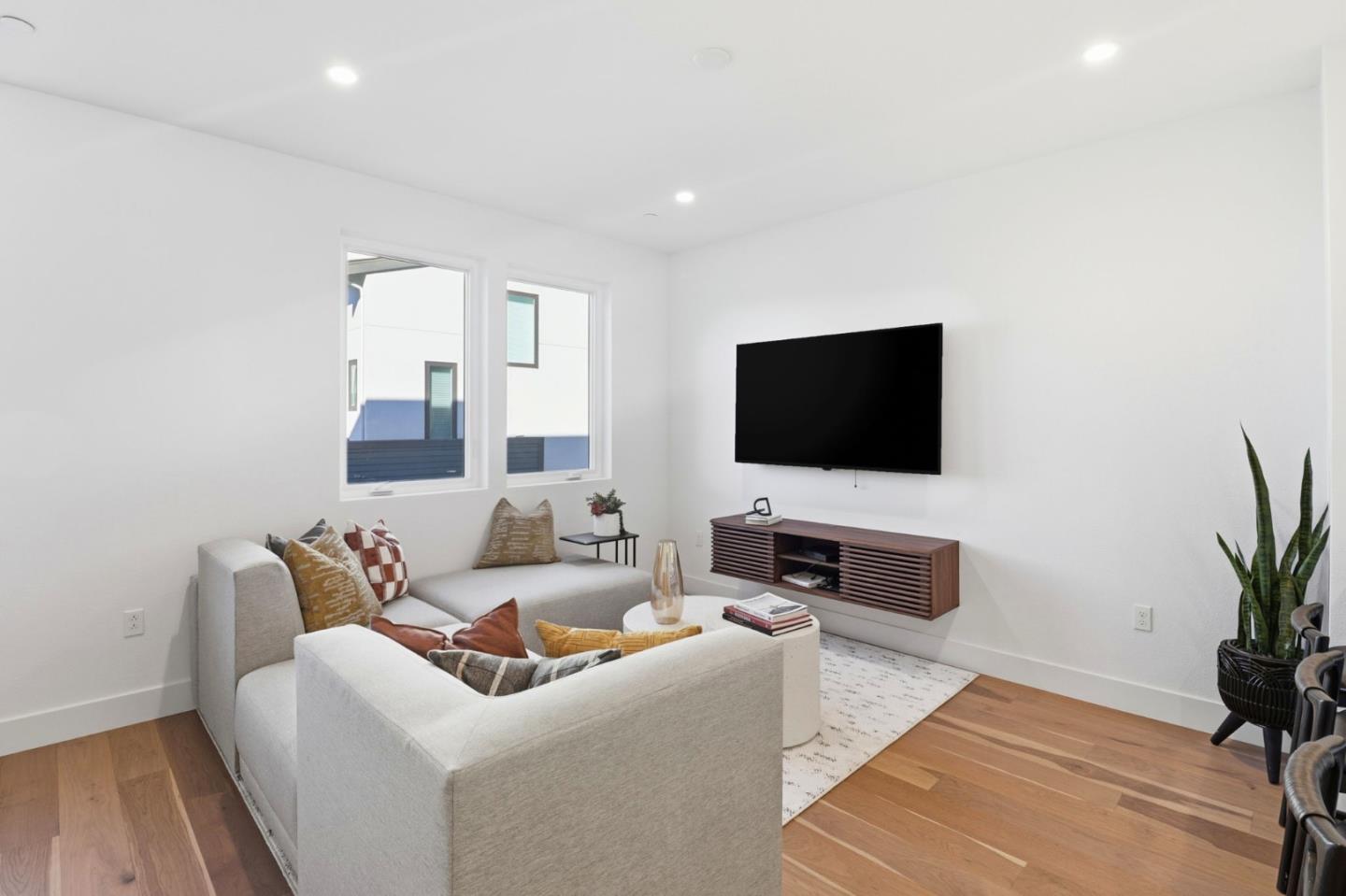 1129 Esther Court