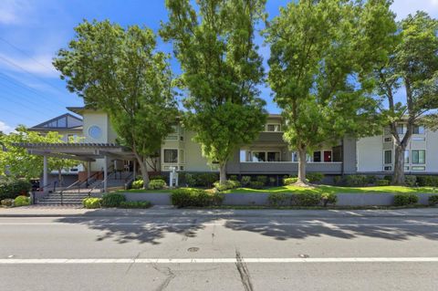 Photo of 22330 Homestead Road #226, CUPERTINO, CA 95014 (MLS # ML82045578)