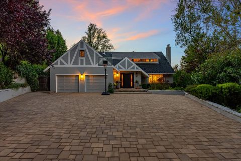 Tiny photo for 220 Robin Road, HILLSBOROUGH, CA 94010 (MLS # ML82048818)