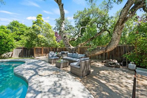 Tiny photo for 220 Robin Road, HILLSBOROUGH, CA 94010 (MLS # ML82048818)
