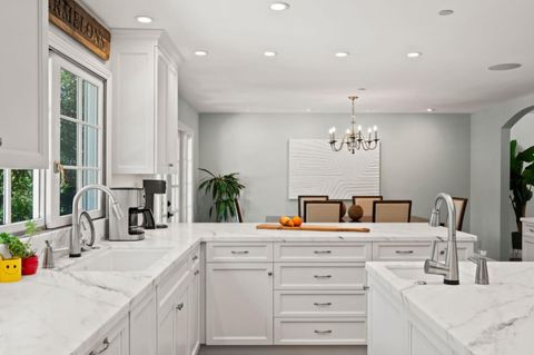 Tiny photo for 220 Robin Road, HILLSBOROUGH, CA 94010 (MLS # ML82048818)