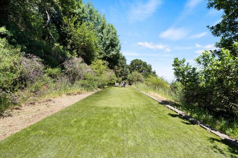 Tiny photo for 220 Robin Road, HILLSBOROUGH, CA 94010 (MLS # ML82048818)