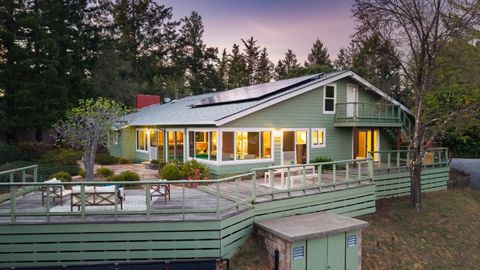 Photo of 150 McGivern Way, SANTA CRUZ, CA 95060 (MLS # ML82039071)