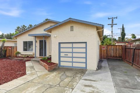Tiny photo for 501 Lochridge Drive, SAN JOSE, CA 95133 (MLS # ML82027860)