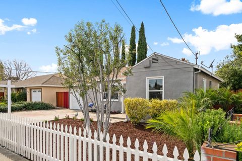 Tiny photo for 345 Stowell Avenue, Sunnyvale, CA 94085 (MLS # ML82039084)