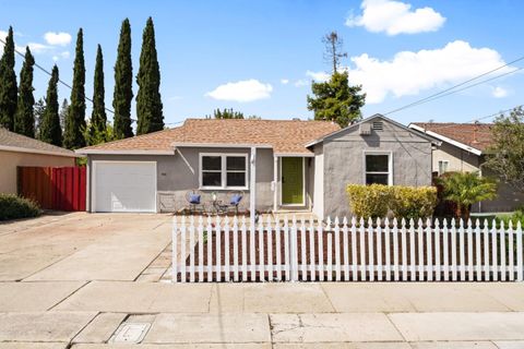 Tiny photo for 345 Stowell Avenue, Sunnyvale, CA 94085 (MLS # ML82039084)