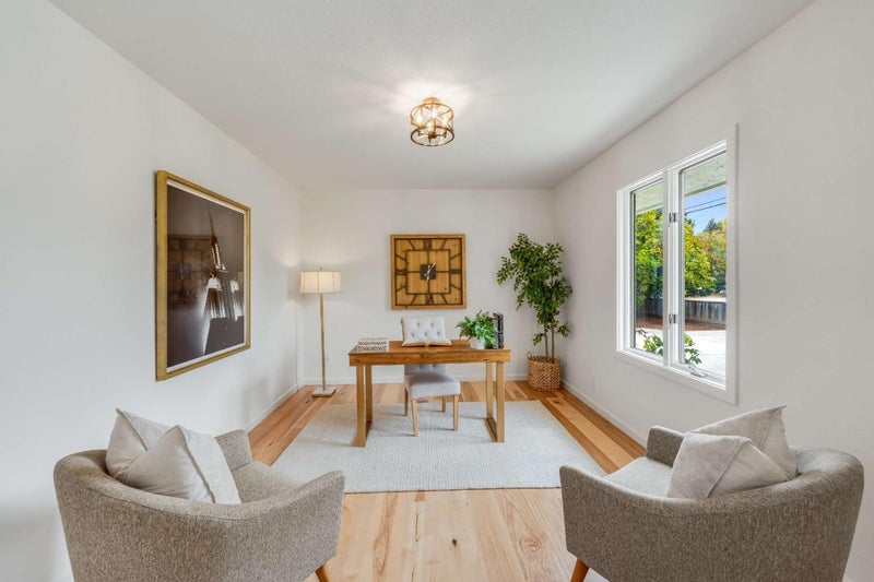 966 Marilyn Drive