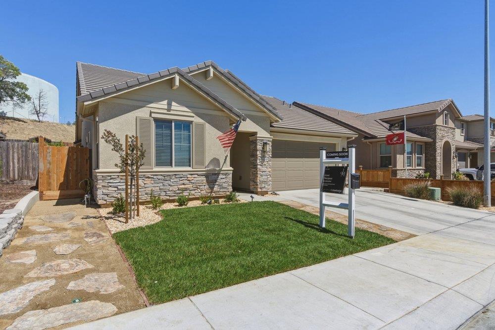 1661 Castlerock Drive