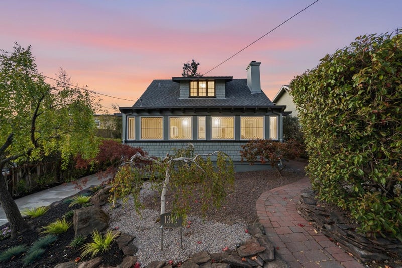 1312 Edgehill Drive