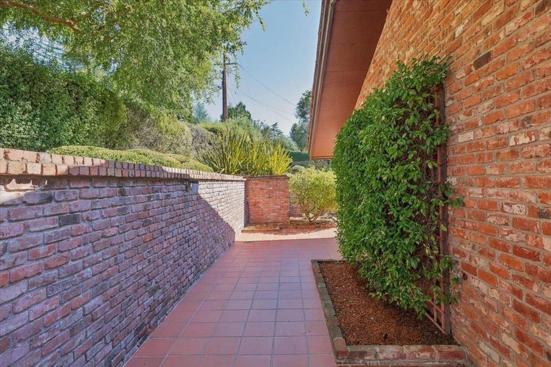 103 Pasatiempo Drive