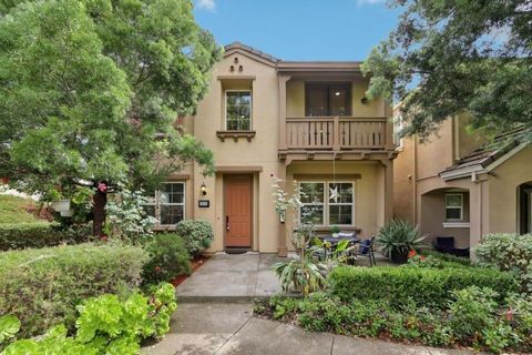 Photo of 3858 Evangelho Circle, SAN JOSE, CA 95148 (MLS # ML82024070)