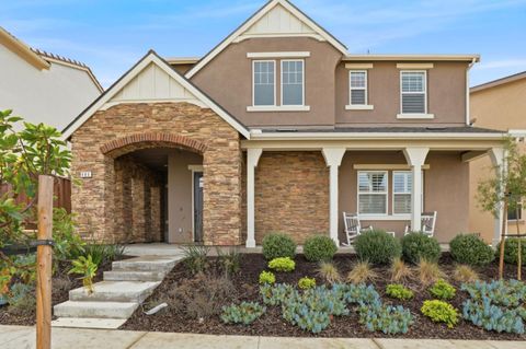 486 Lassen Way Marina CA 93933