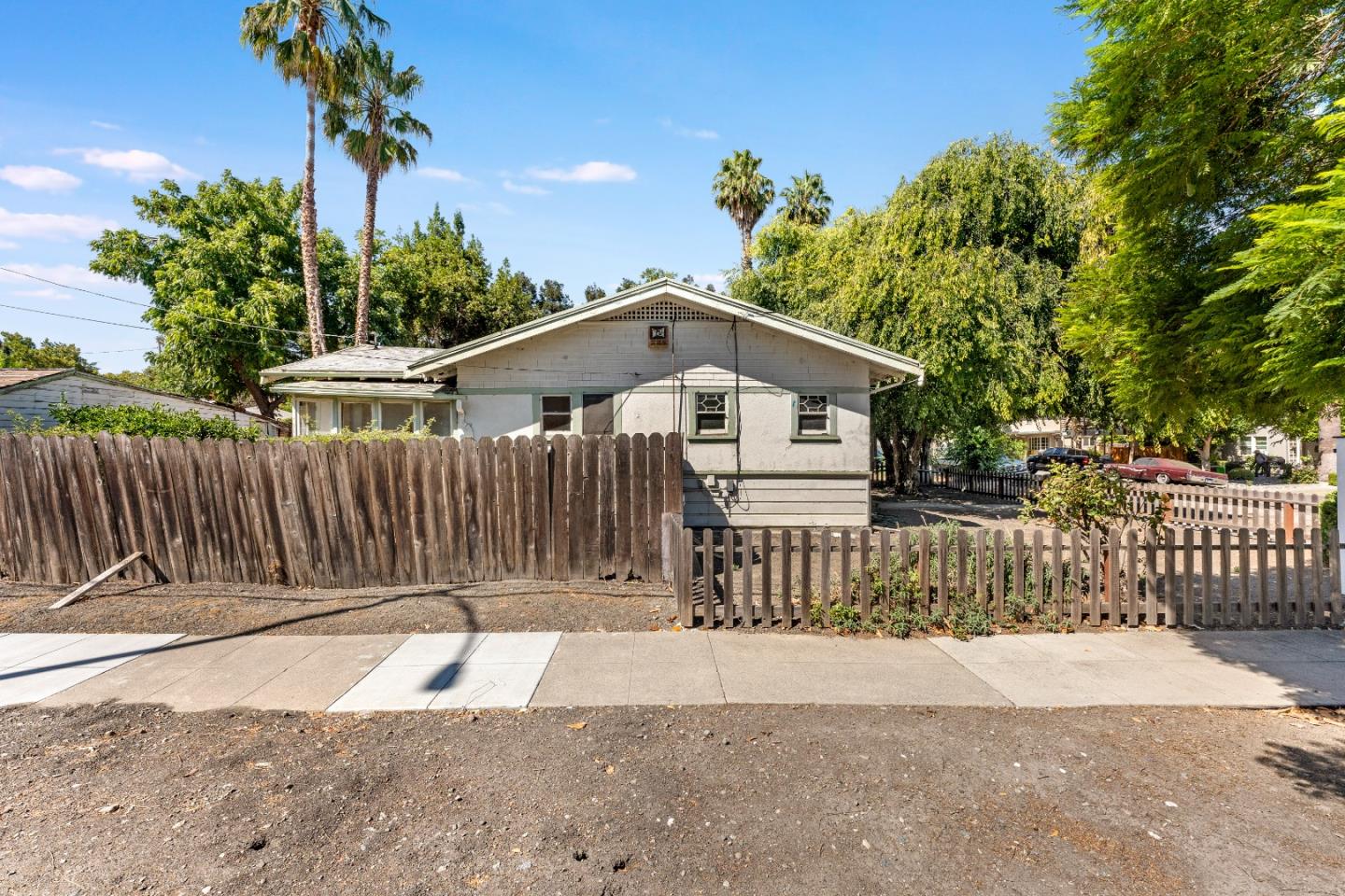 1004 Vermont Street