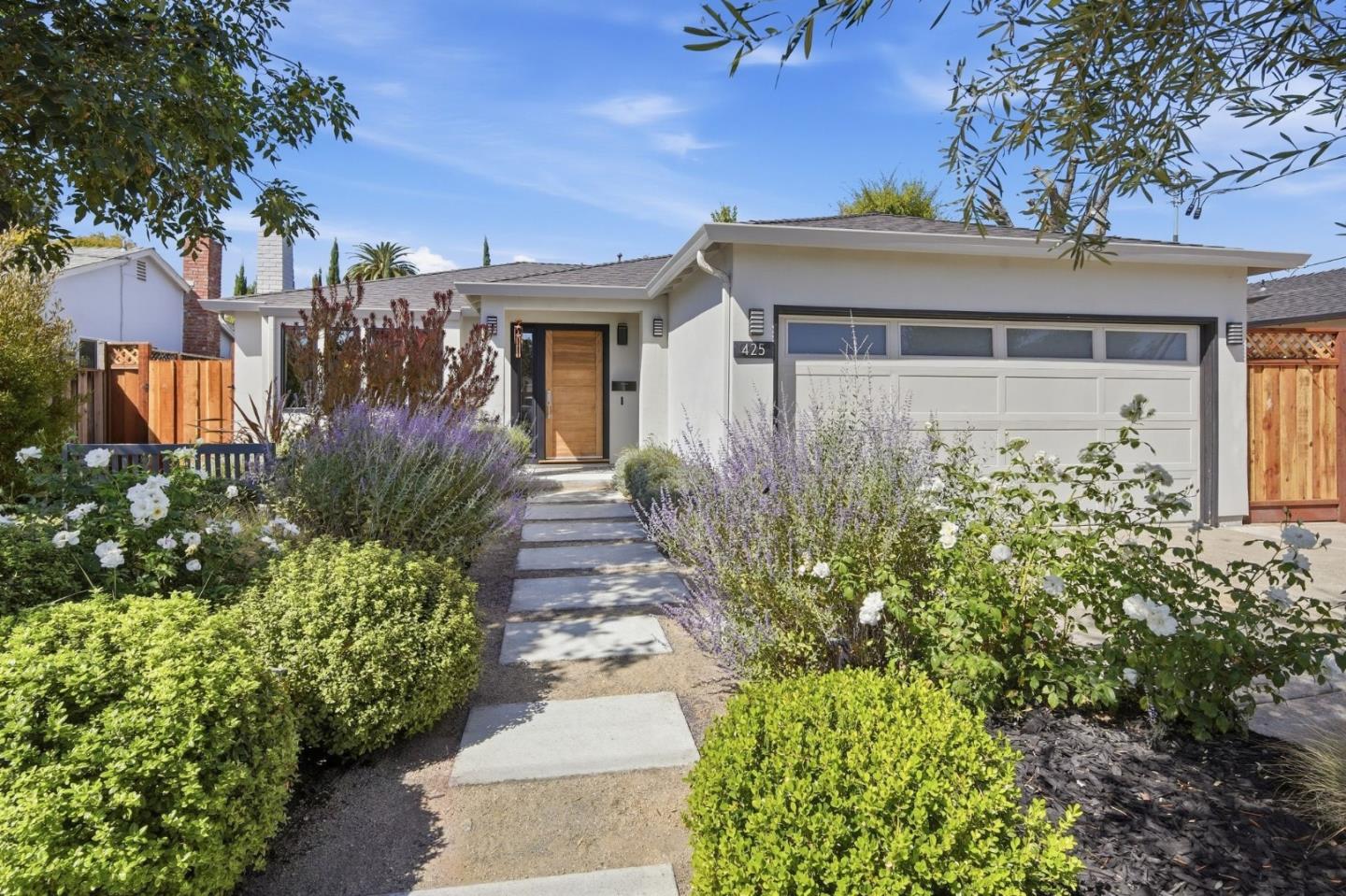 425 Sunberry Drive