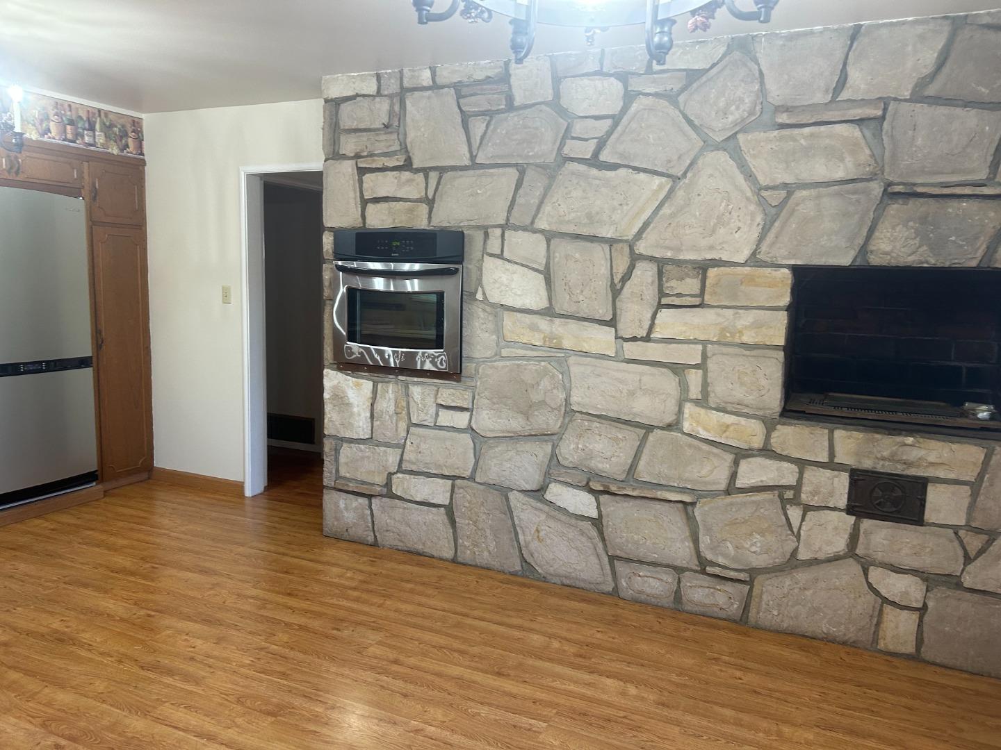 346 7th Street