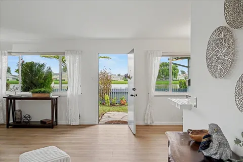 3125 Los Prados Street Unit 1, San Mateo, CA 94403 - #: ML82045194
