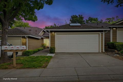 Photo of 1212 Shelby Creek Lane, SAN JOSE, CA 95120 (MLS # ML82041482)