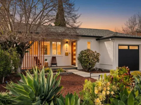 2044 Saint Francis Way, San Carlos, CA 94070 - #: ML82037762