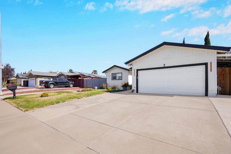2127 Shetland Road