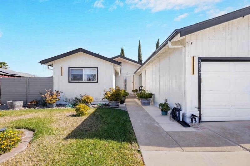 2127 Shetland Road