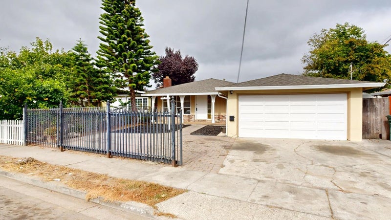 2543 Hazelwood Way