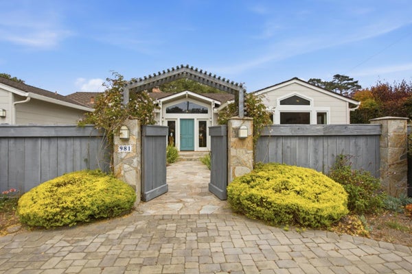 981 PIONEER RD, PEBBLE BEACH, CA 93953 - Image f2a2327d4d7b191bd950739fba3e4d30/2110371854