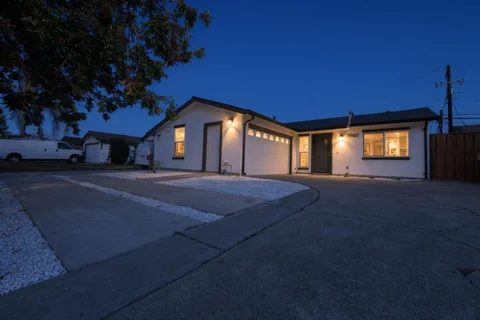 MLS: ML82063540