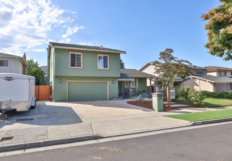 310 Viscaino Way