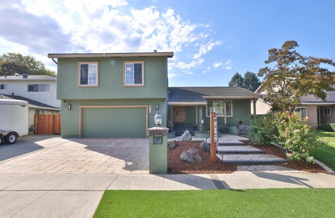 Photo of 310 Viscaino Way, SAN JOSE, CA 95119 (MLS # ML82063058)