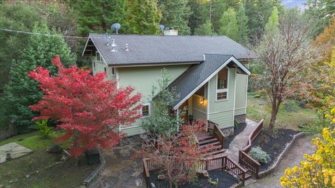 Photo of 17710 Bear Creek Road, BOULDER CREEK, CA 95006 (MLS # ML82028529)