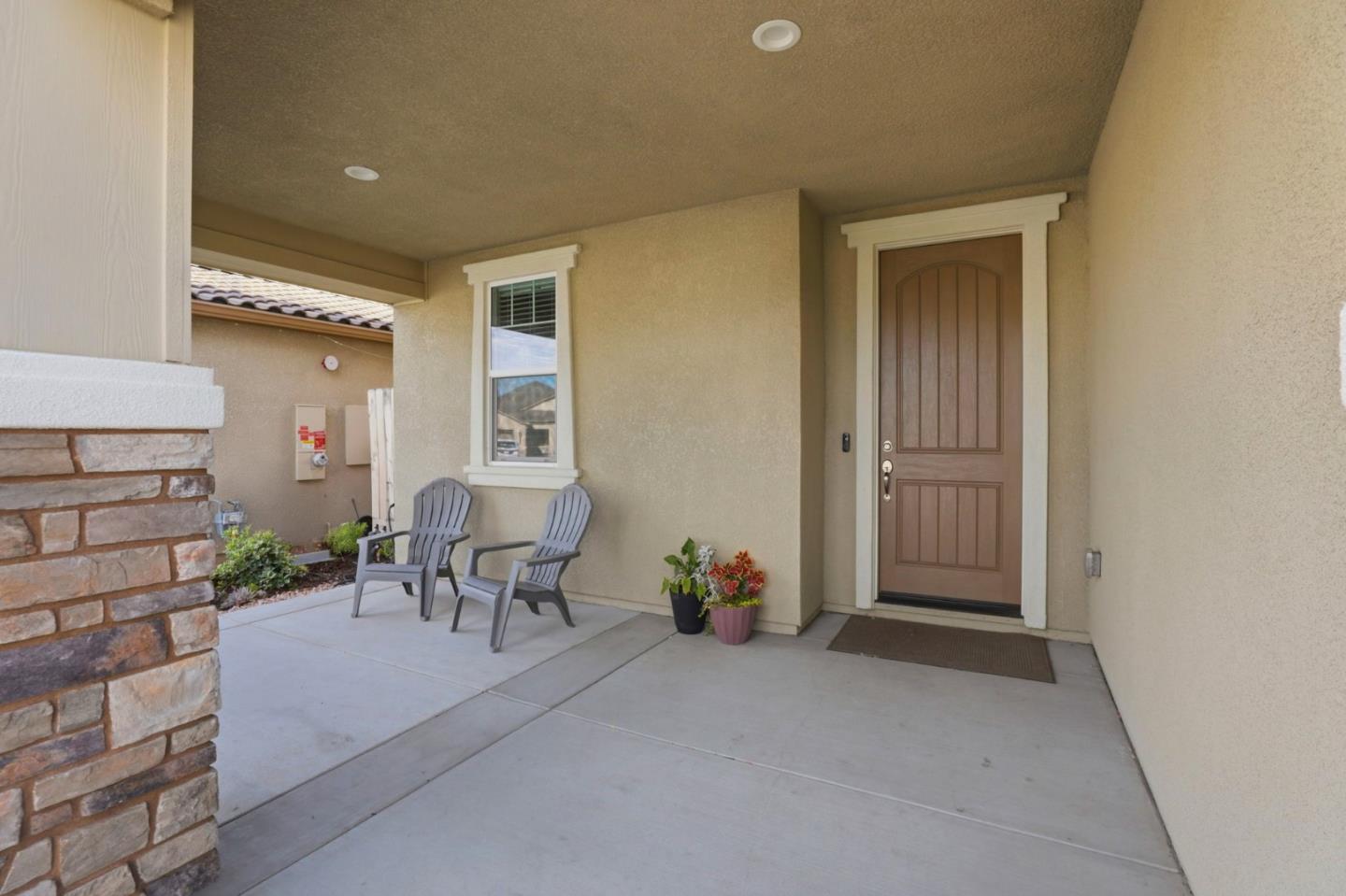 1097 Sunridge Drive