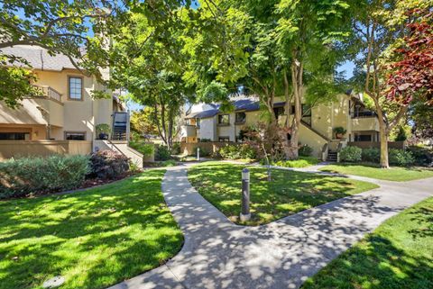 Tiny photo for 1874 Huxley Court, SAN JOSE, CA 95125 (MLS # ML82031211)