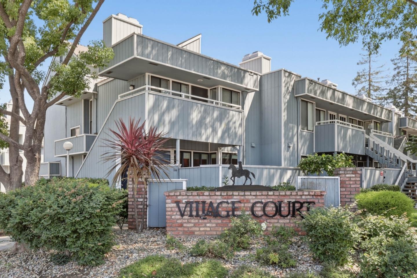 844 La Barbera Drive