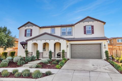 Photo of 6383 Greymont Drive, TRACY, CA 95377 (MLS # ML82030564)