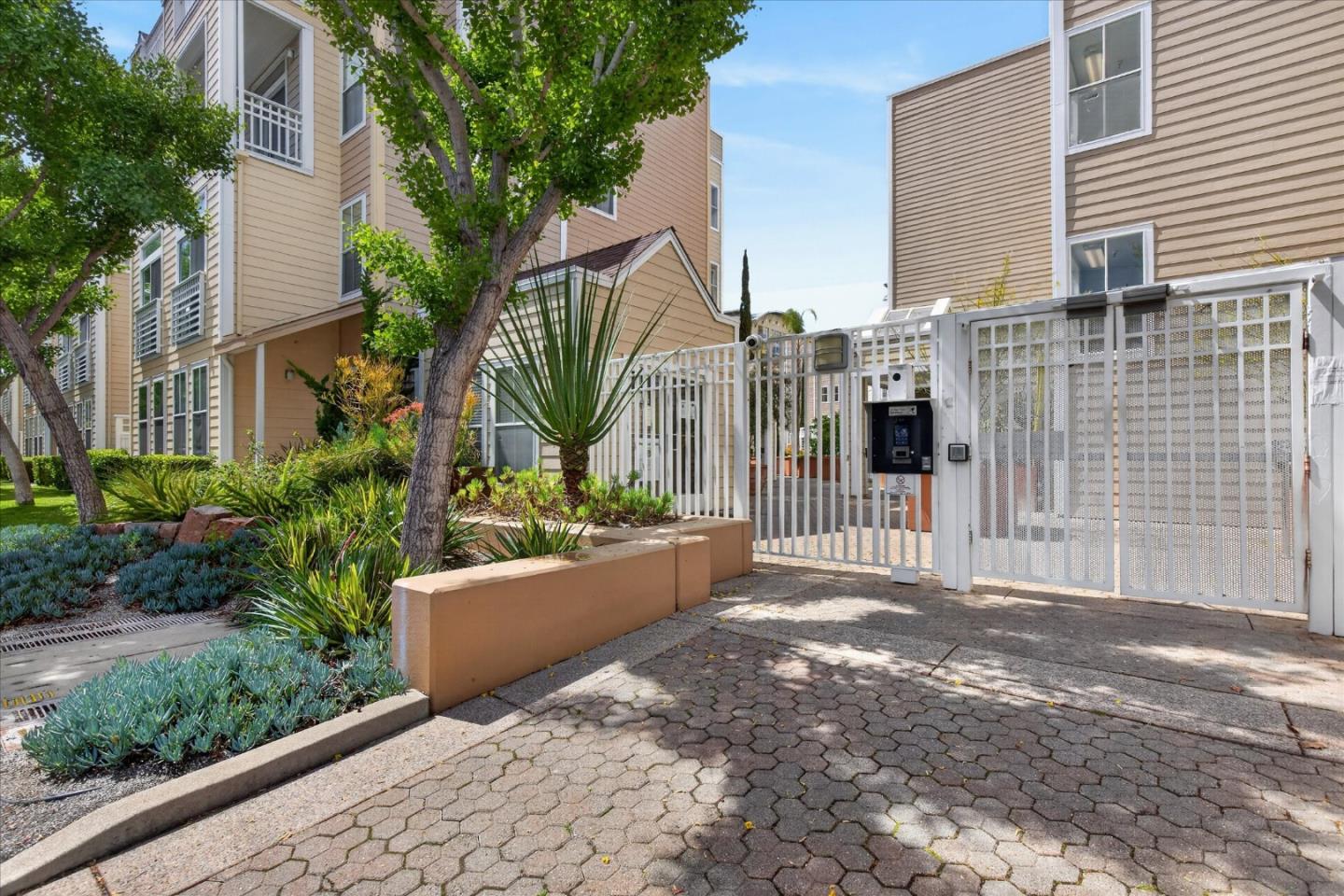 550 Ortega Avenue A203