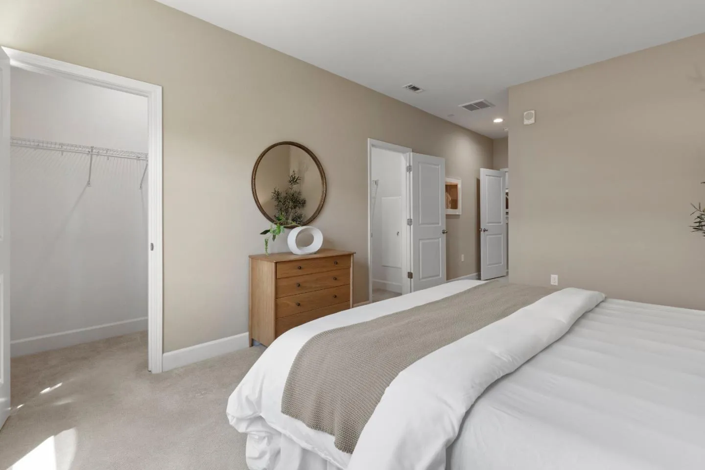 Sunnyvale, California 94086, United States, 3 Bedrooms Bedrooms, ,4 BathroomsBathrooms,Residential,Active,145704