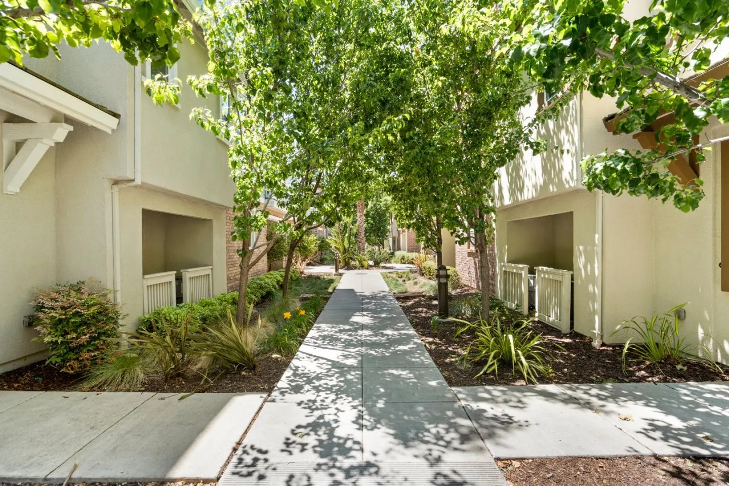 Sunnyvale, California 94086, United States, 3 Bedrooms Bedrooms, ,4 BathroomsBathrooms,Residential,Active,145704