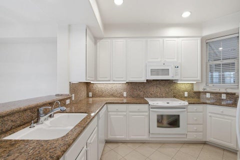 Tiny photo for 880 Meridian Bay Lane #122, FOSTER CITY, CA 94404 (MLS # ML82058482)