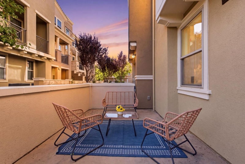 329 Expedition Lane