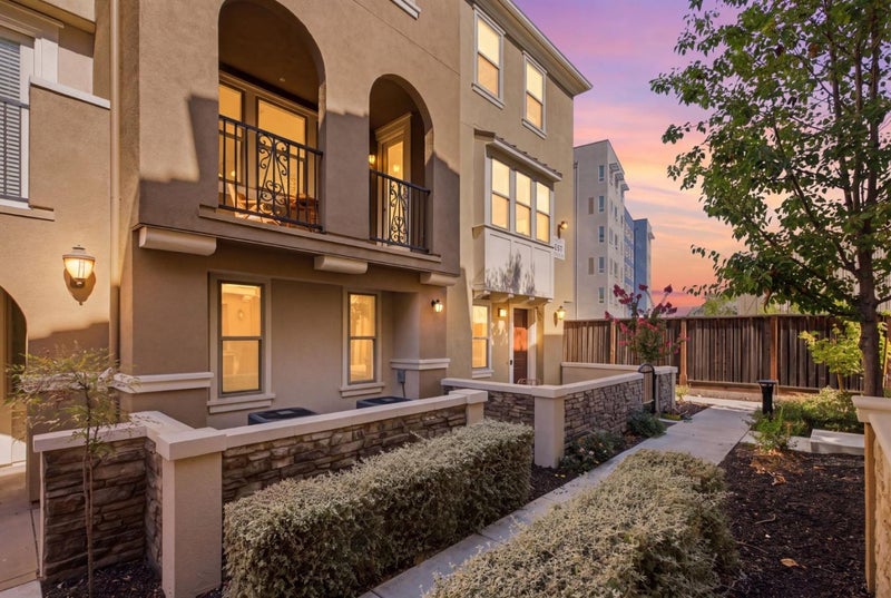 329 Expedition Lane